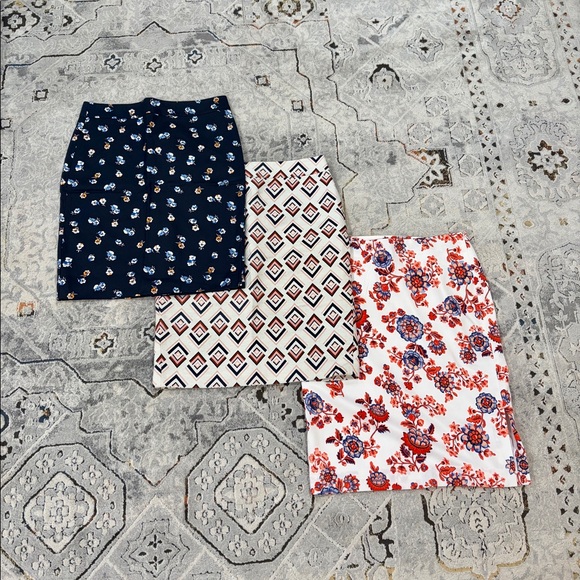 Ann Taylor Dresses & Skirts - NWT Ann Taylor bundle of 3 pencil skirts, size 10